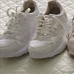 Qhite sneakers